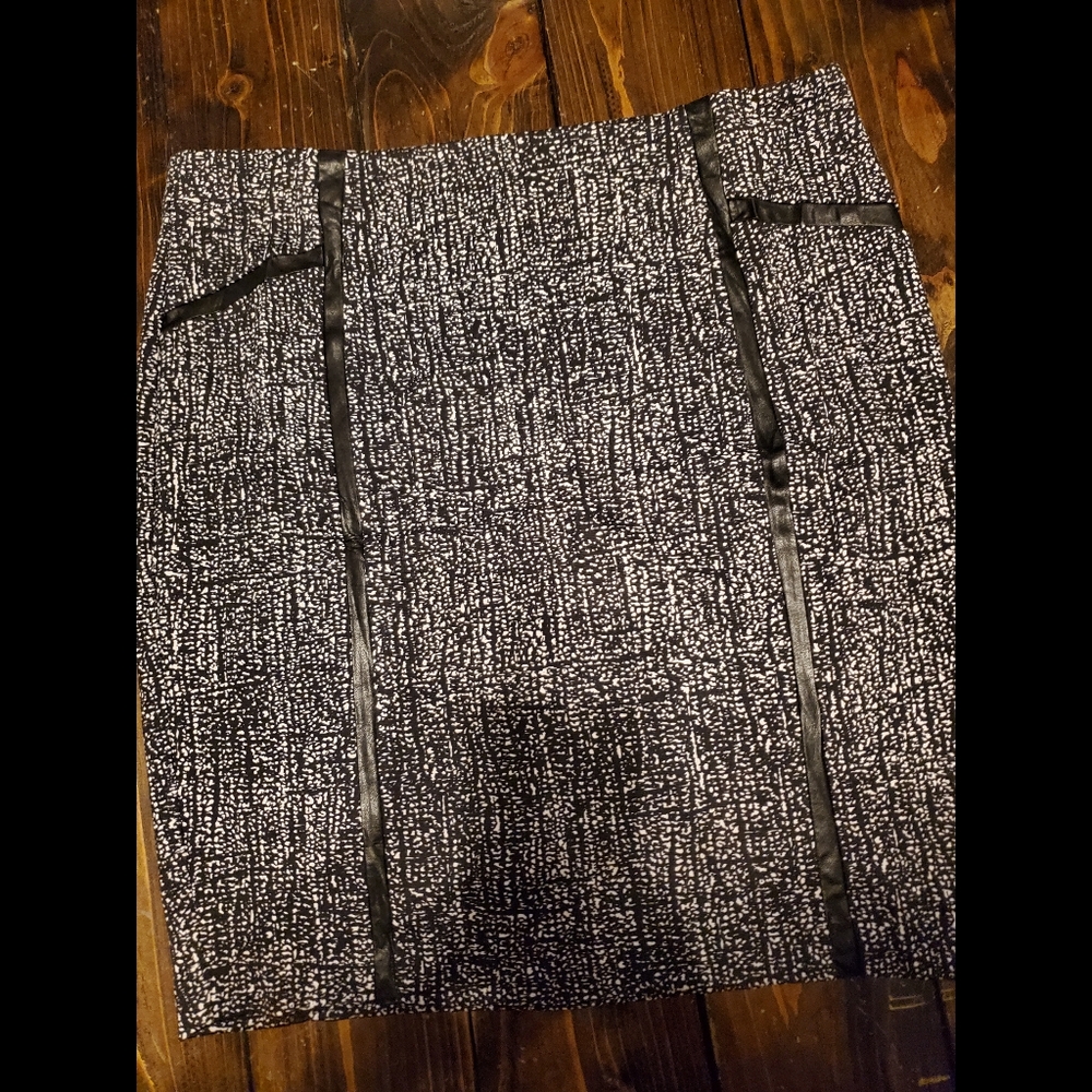 Covington Speckled Skirt